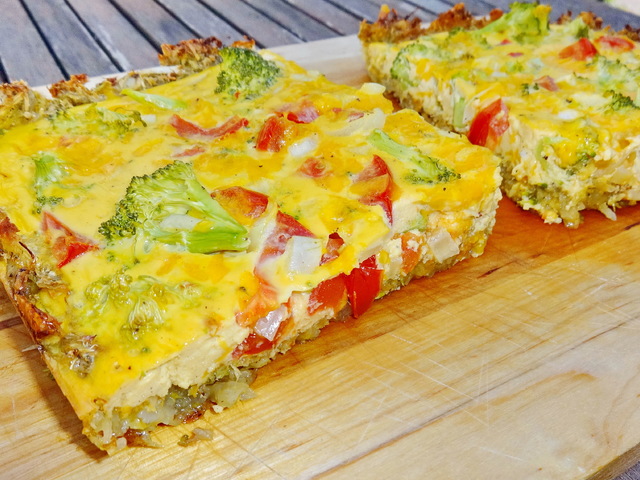 Tészta nélküli brokkolis quiche