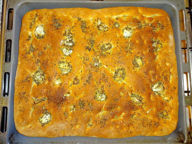 Focaccia - egyszerű házi kenyérféle
