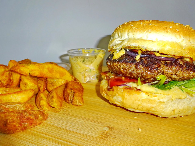 Don Pepe júniusi extra burger