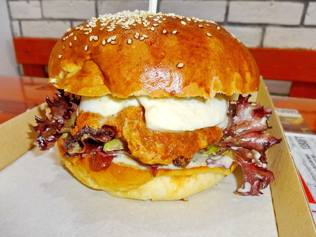 Mojito Burgerrel hangolódjunk a nyárra!