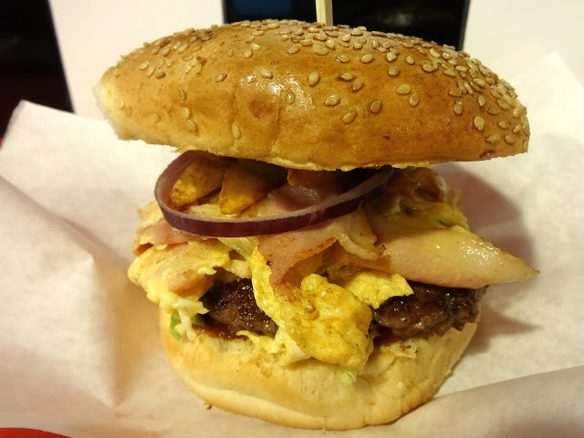 Burger Mustra #80 - Barney's American Diner, Sopron
