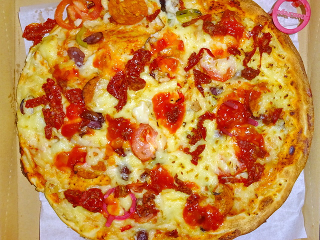 VEGÁN MEDITERRÁN SUPREME PIZZA a Don Pepe havi ajánlatában