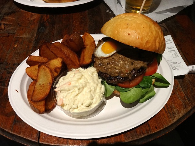 Burger Mustra #35 - Szimpla, Budapest