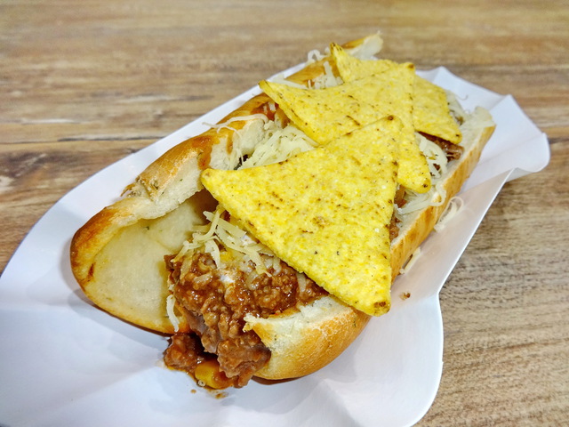 Kürtőskalácsba töltött chili con carne és sajttorta!