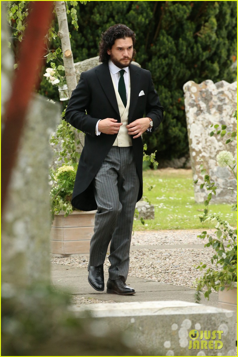 kit-harington-rose-leslie-wedding-photos-03.jpg