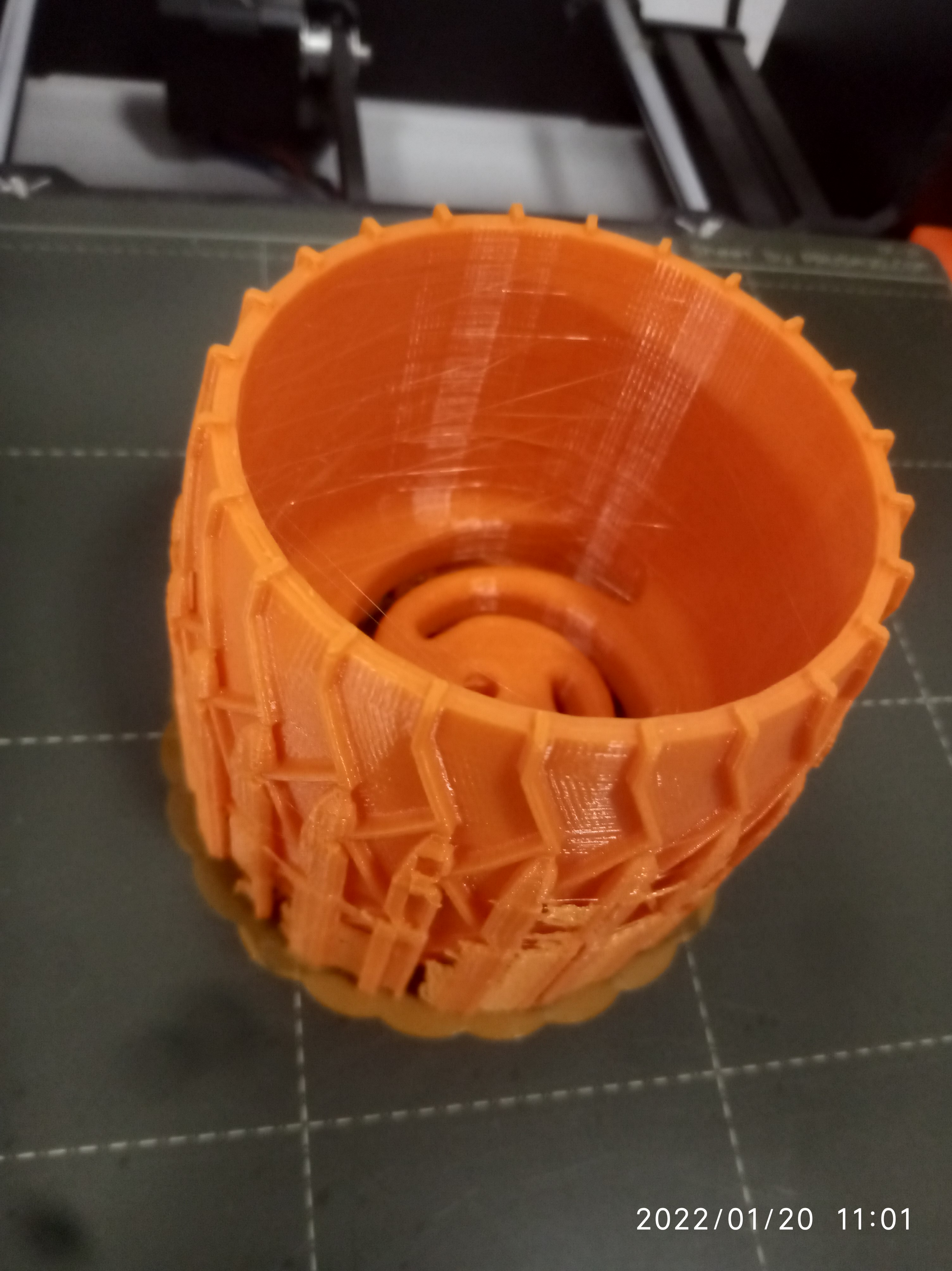 A 3D nyomtatón, az alátámasztás, még nincs leválasztva