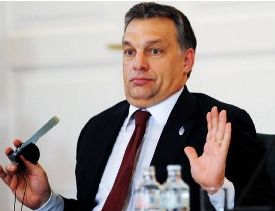 Orbán szabadkozik.PNG