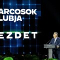 Miközben a vele egyet nem értőket ellehetetlenítené, a Fidesz nyíltan várja a külföldi pénzeket