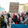 Mitől kapnak sikítófrászt a magyar fiatalok?