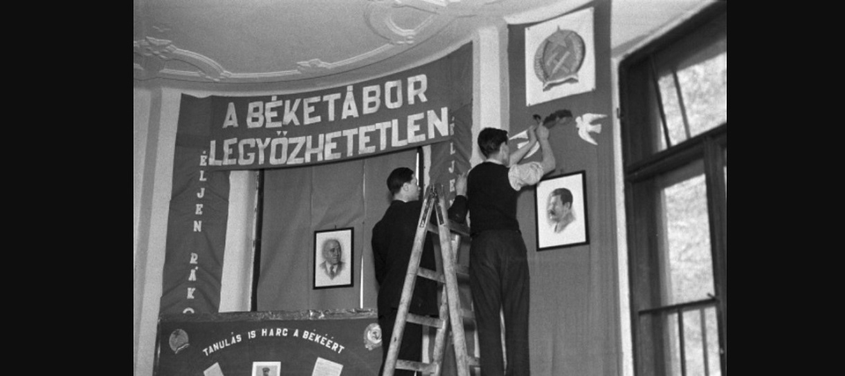 a_beke_tabor_legyozhetetlen_1951.jpg