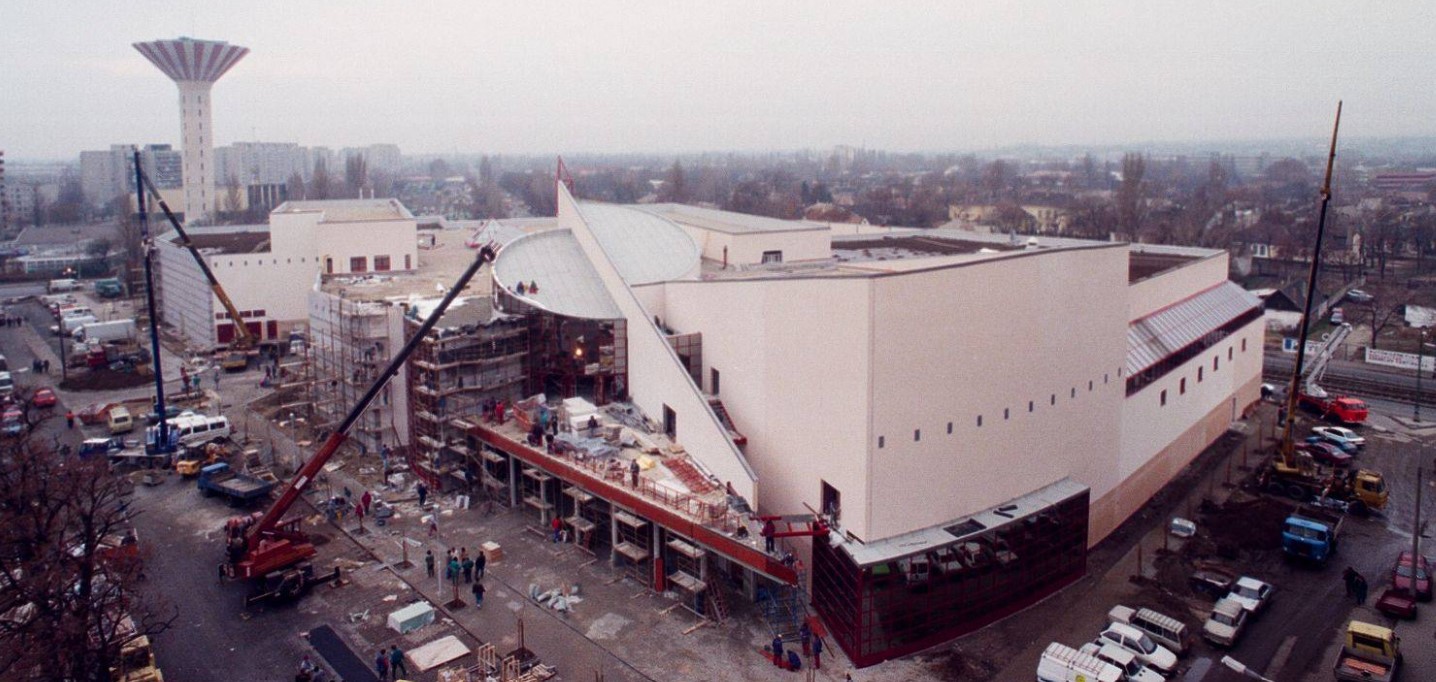 cimkep_csepel_plaza_epitese_-1997-november_5-25_demecs_zsolt_fotoja_1.jpg