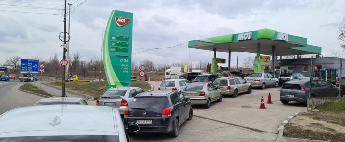 sorban_allas_benzinert_mol-kut.png