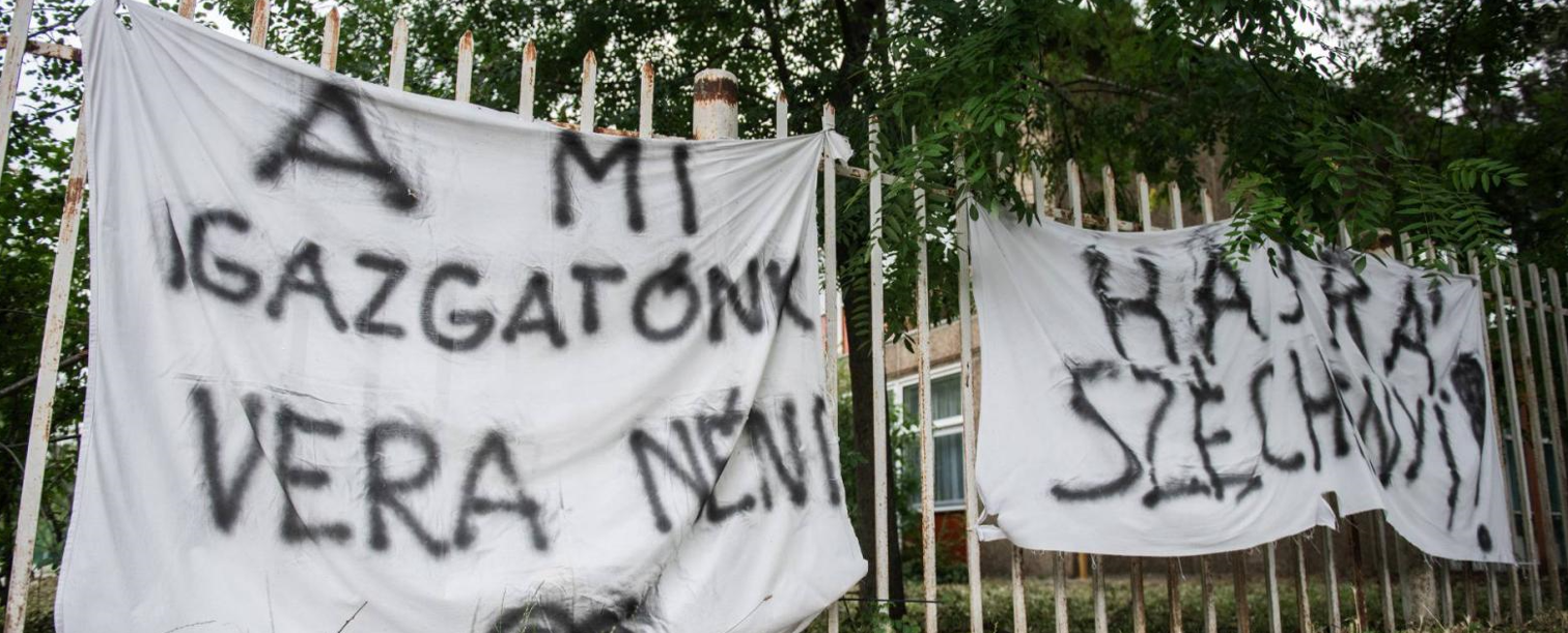 szechenyi_iskola_az_igazgatoert_tiltakozas.png
