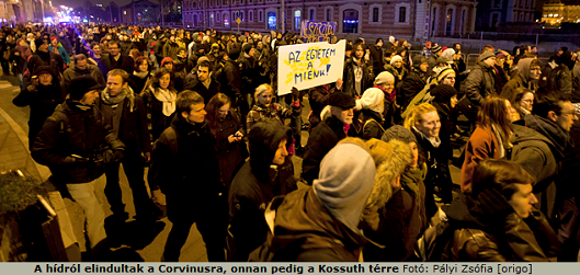 Diáktüntetés-2012-12-10.PNG