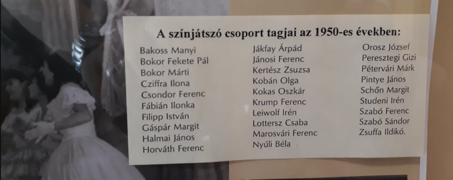 a_csepeli_munkasotthon_szinjatszokorenek_tagjai_az_otvenes_evekben.png