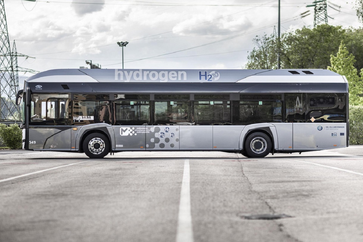 hidrogenbusz_csepelre.jpg