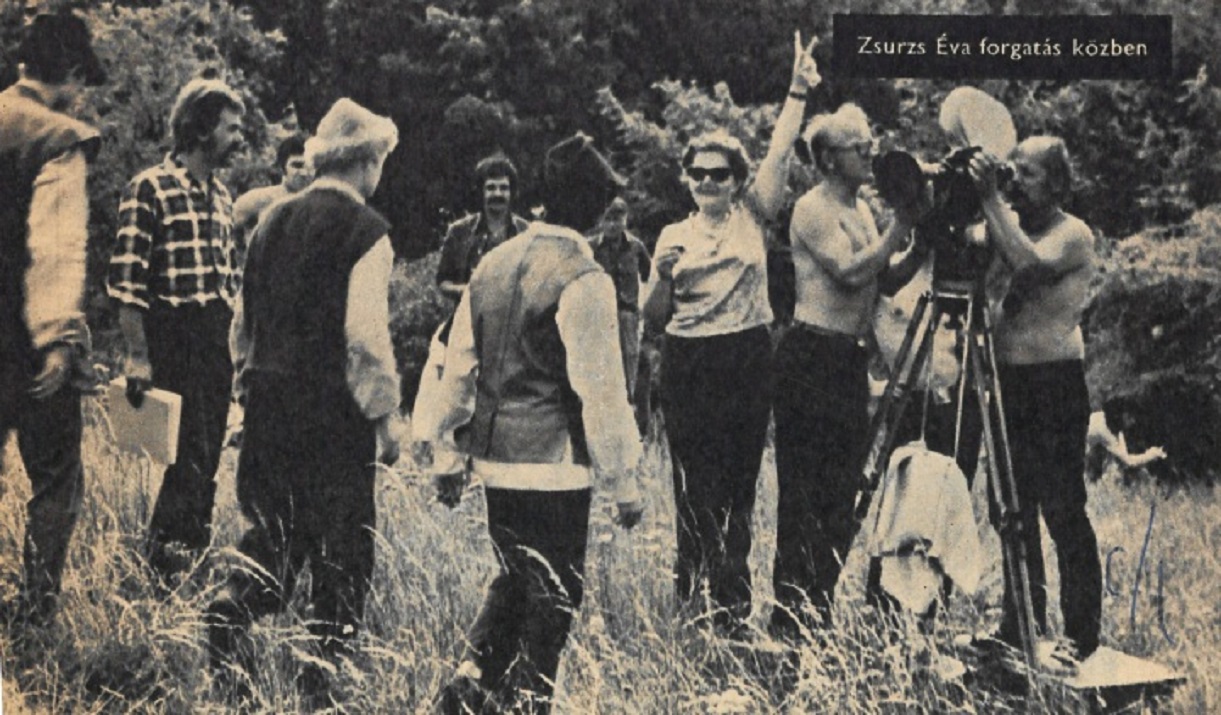 zsurzs_eva_forgatas_kozben.jpg