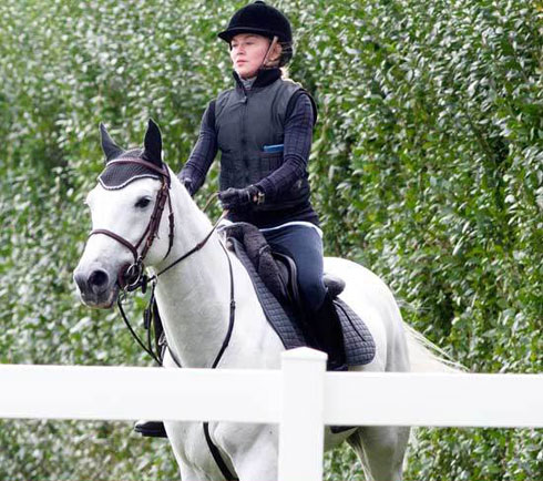 madonna-horse-ridding.jpg