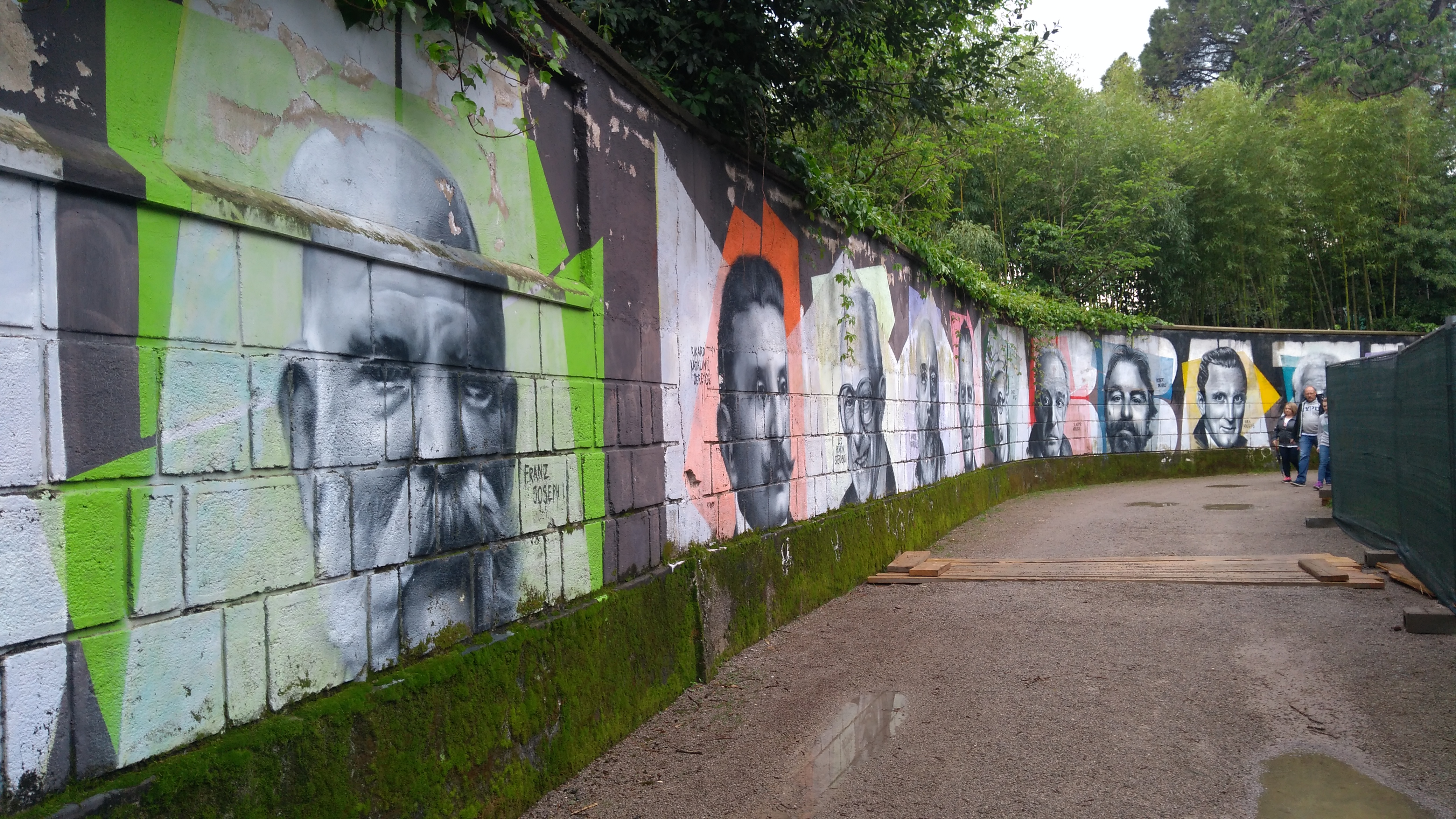 Régi vendégek arcképei az angolparkban