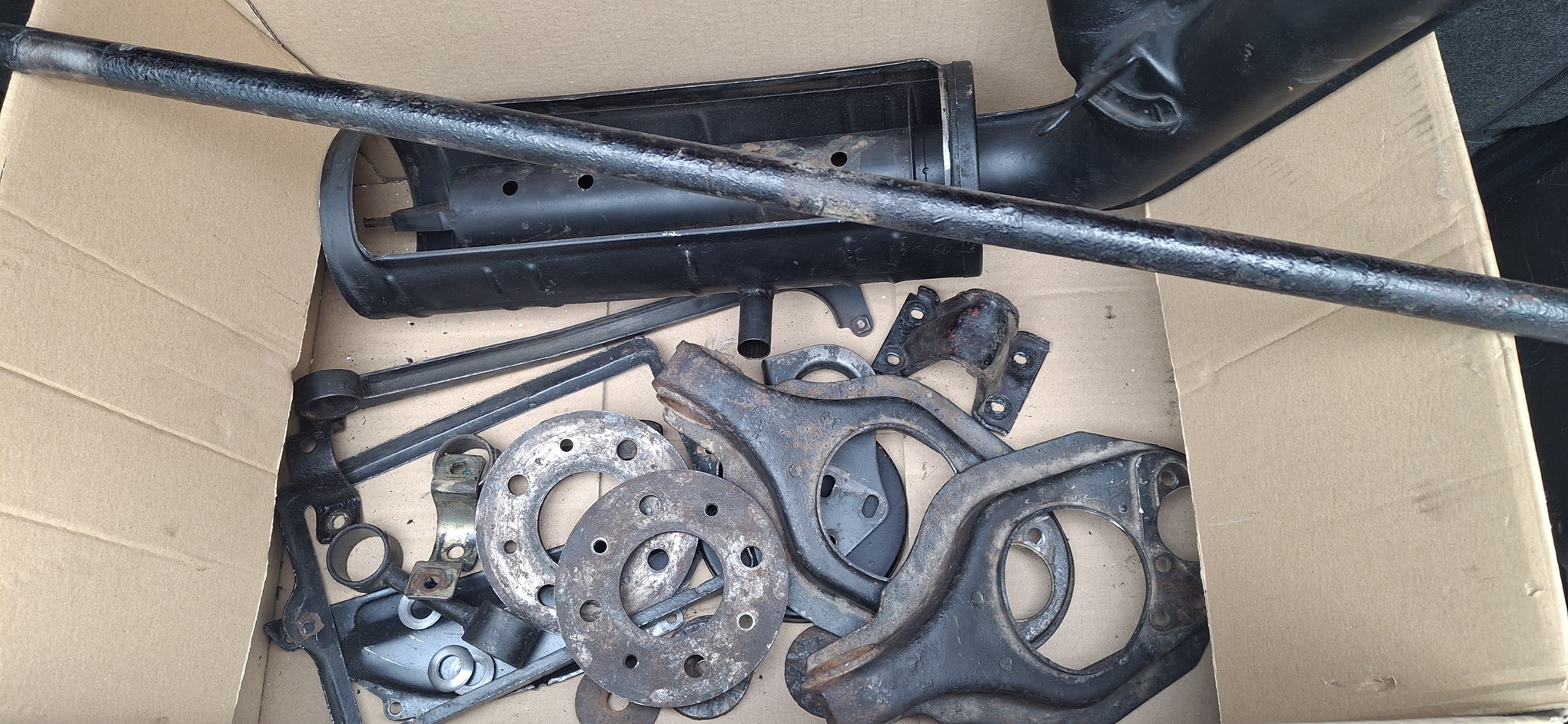 Mehettek homokszórásra, festésre