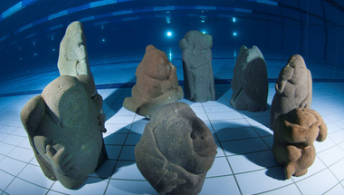 Merülés - videón a víz alatti kiállítás