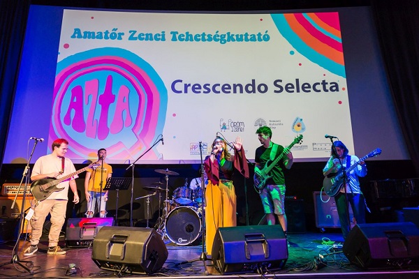 aztaq-crescendo_selecta.jpg