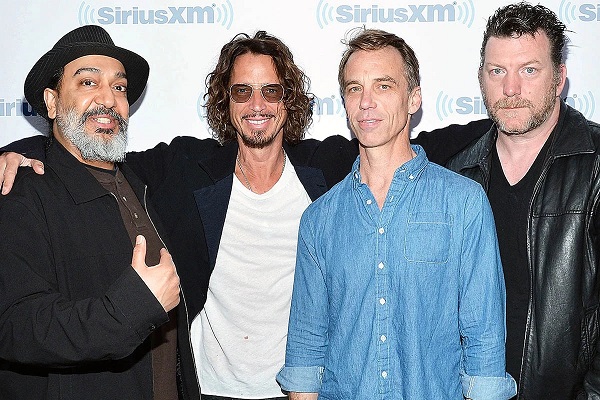 kim-thayil-matt-cameron-chris-cornell-soundgarden.jpg