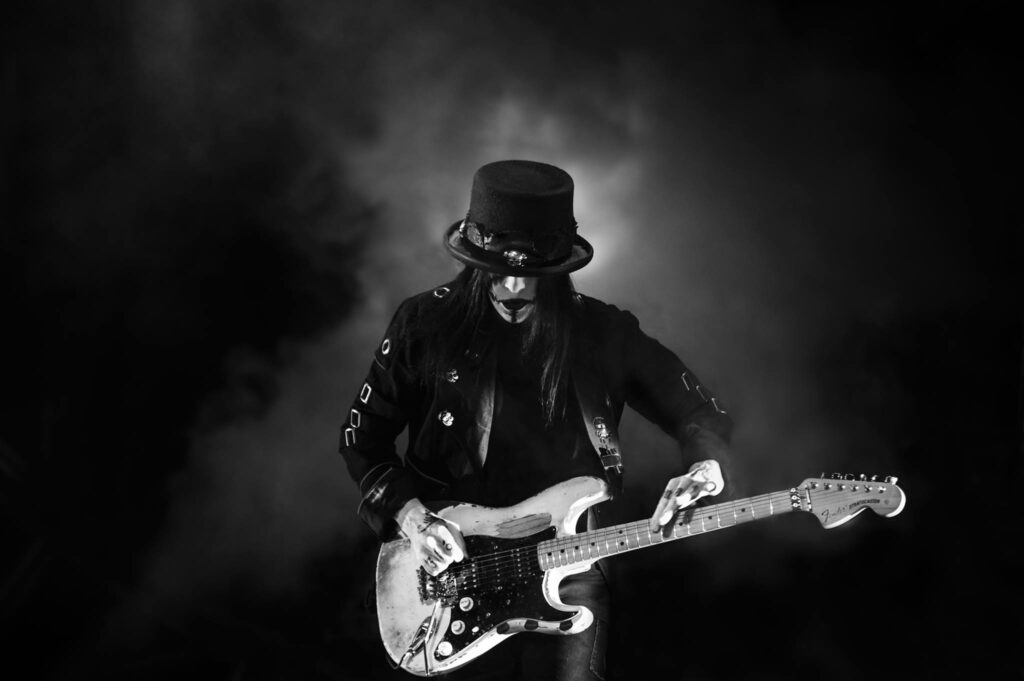 mick-mars-1024x681.jpg