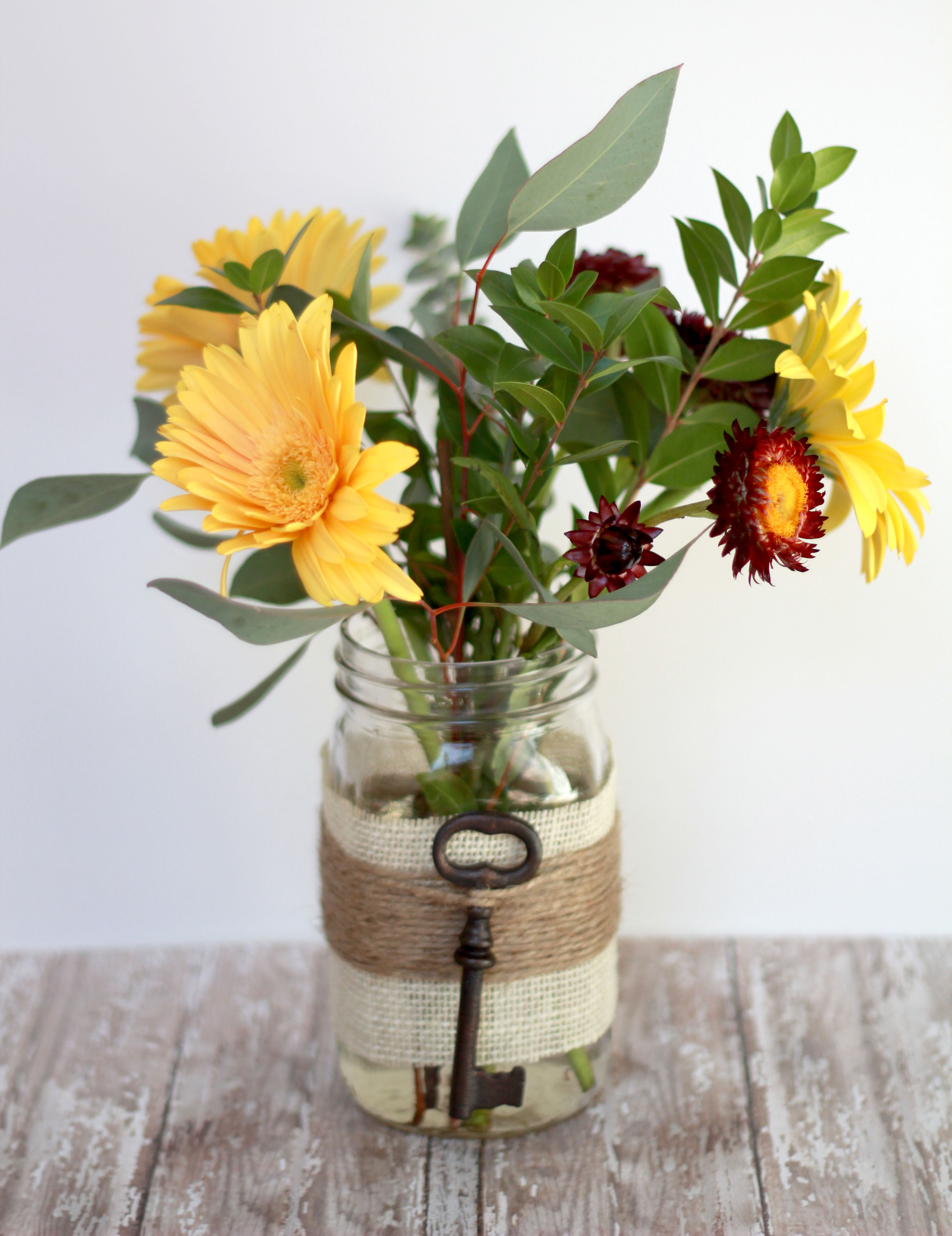 making-home-base-embellished-vase-out-of-a-mason-jar.jpg