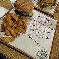 Újabb hamburger élmény - Attaboy