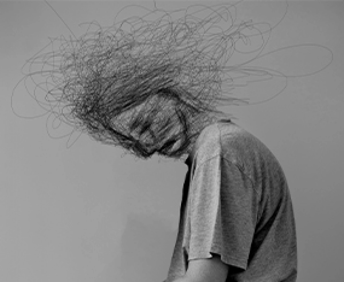emotional_distress658a8534b4df22_24199568.webp