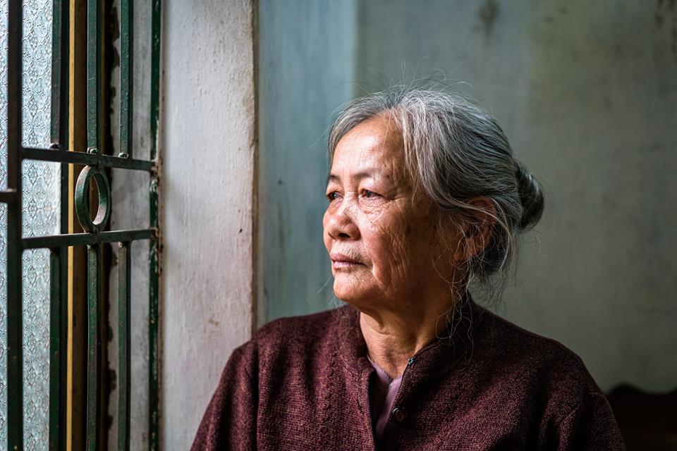 Hoa, Vietnam: Hoa 68 éves, Doi Son nevű falucskában laknak férjével, Ha Nam tartományban. Három éve derült ki a 2-es típusú cukorbetegsége, sajnos már sok szövődménnyel.
