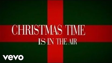 Mariah Carey - Christmas Time Is In The Air Again magyarul