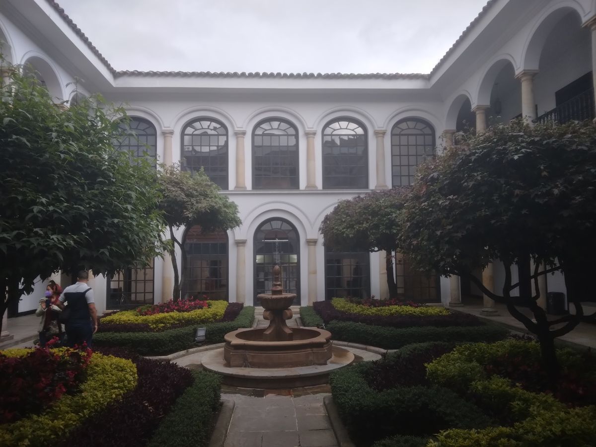 Museo Botero hangulatos belső kertje