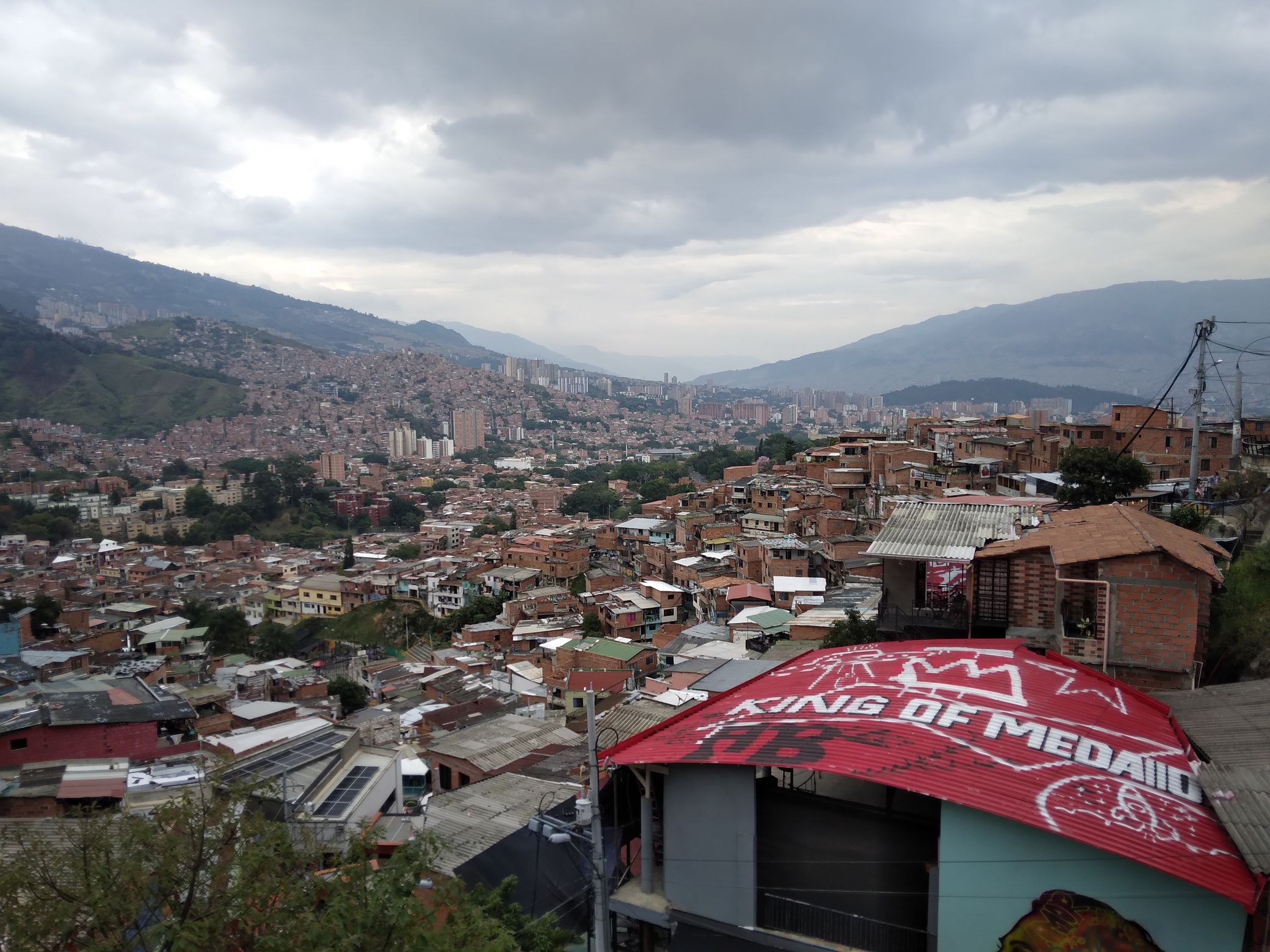 Medellin látképe Comuna 13-ból