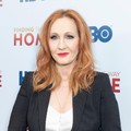 J.K. Rowling, a „transzkirekesztő radikális feminista” szerint a férfi nemiszervvel rendelkező erőszaktevők nem nők