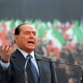 Berlusconi újra politikai pályára léphet
