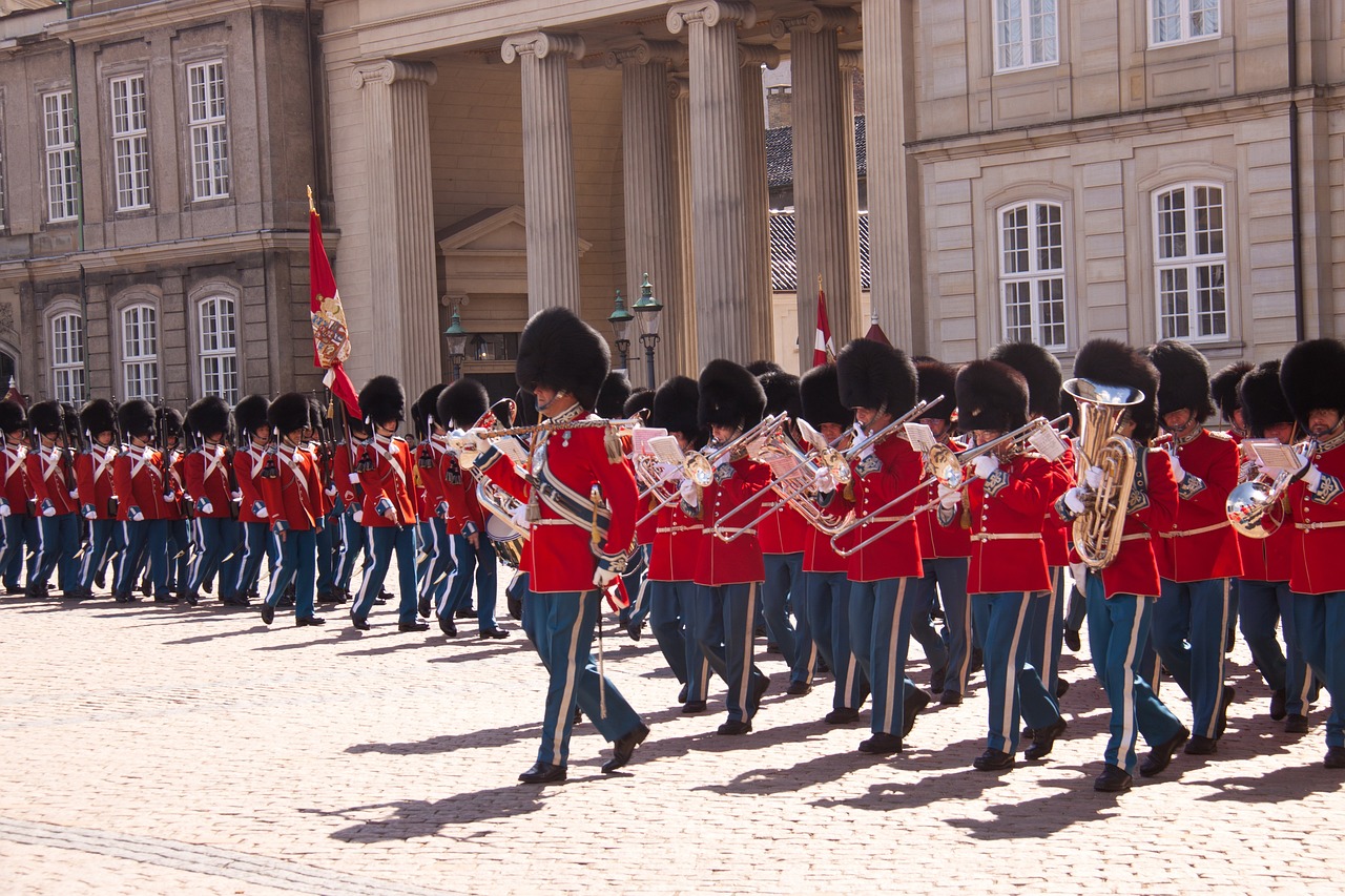 amalienborg-2497625_1280.jpg