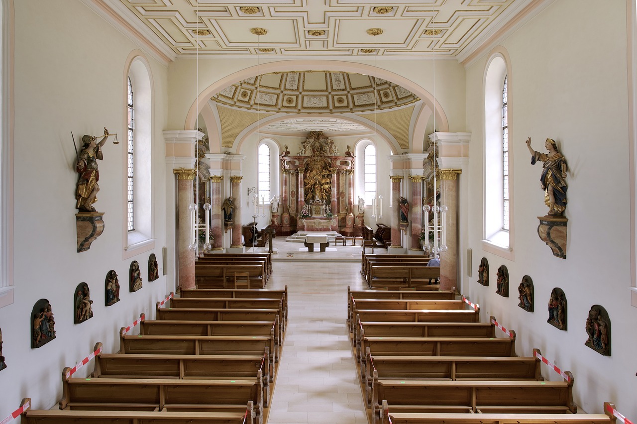 church-5400318_1280.jpg