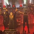 Bizarr showelemmel borzolja a kedélyeket a Powerwolf