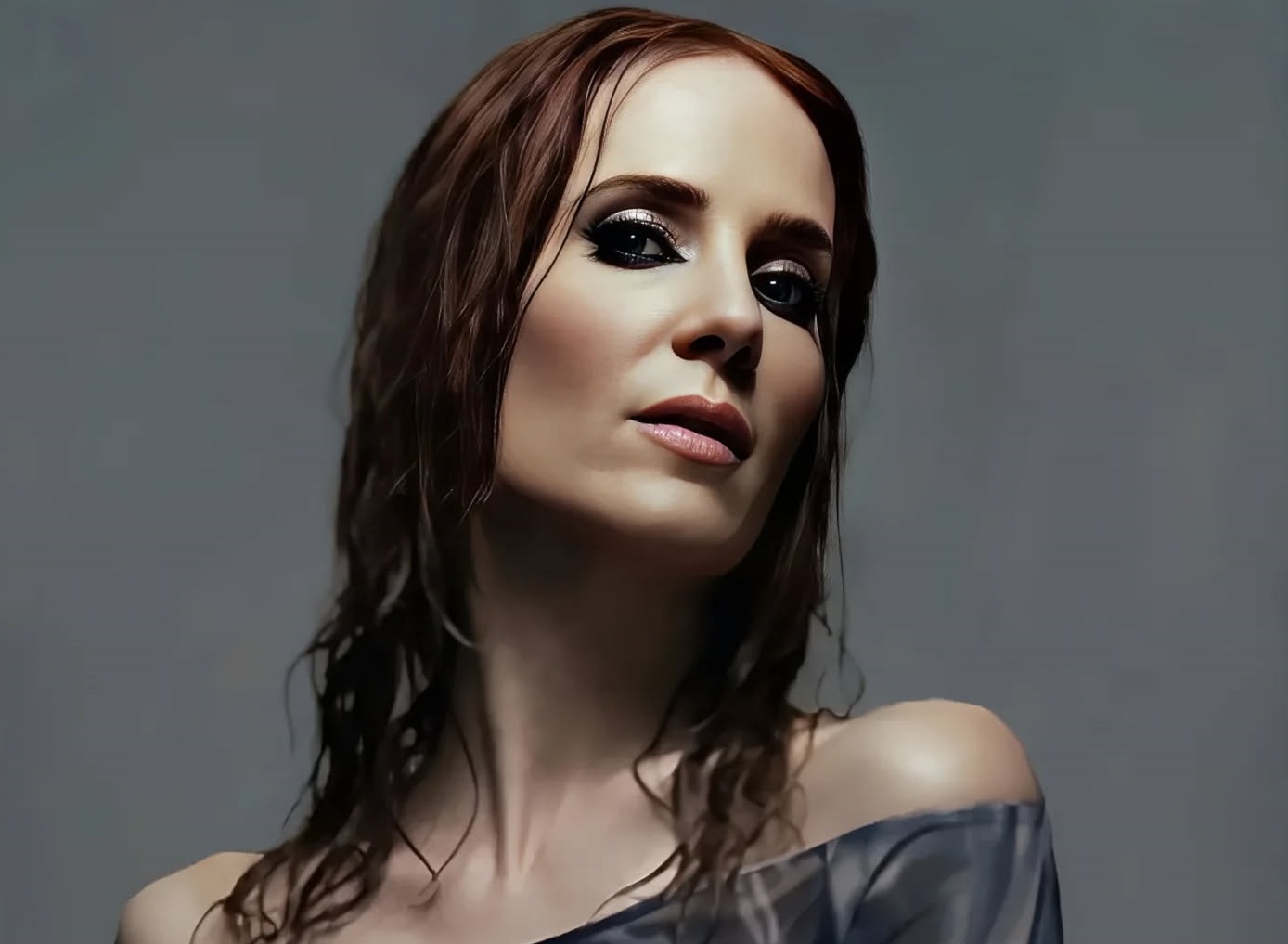 Simone Simons: „A dalainkkal tükröt tartunk a társadalomnak”