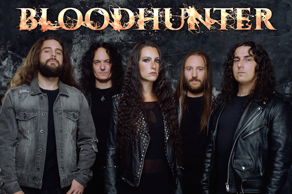 Bemutatta új lemeze borítóját a Bloodhunter!