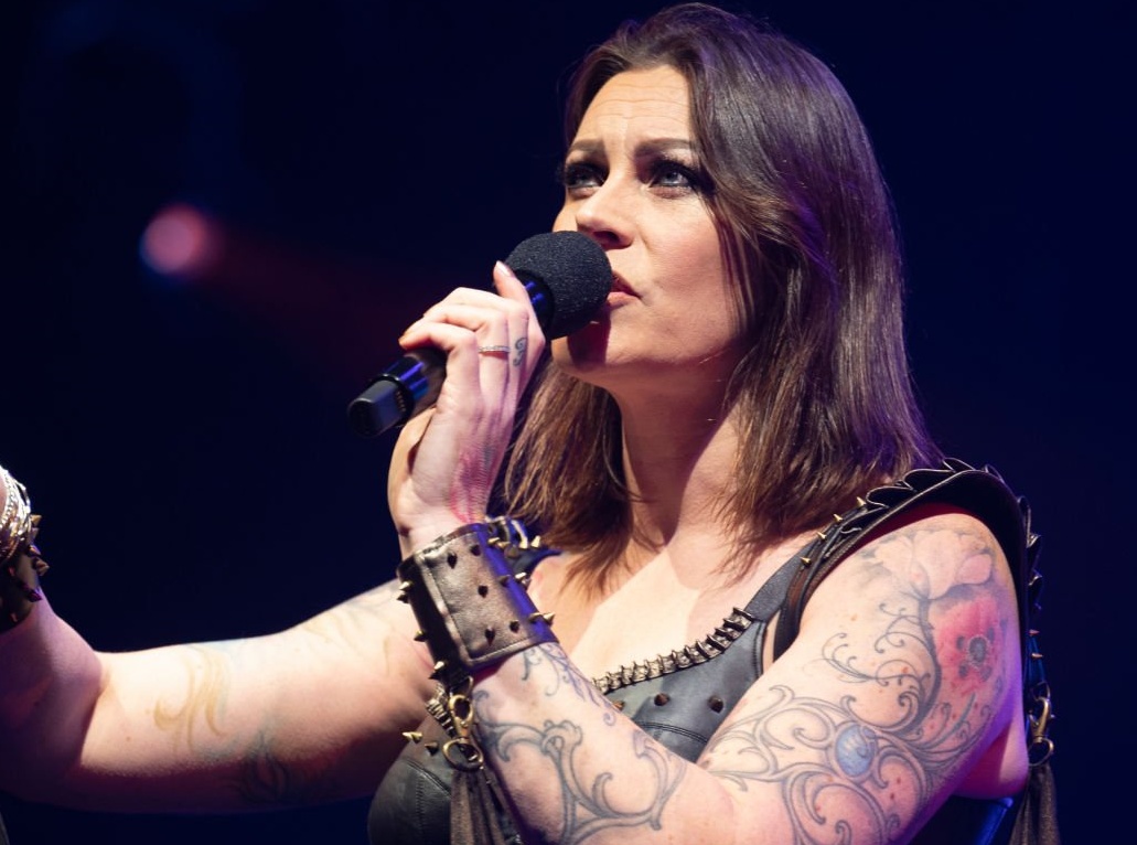 Színházturnéra indul Floor Jansen!