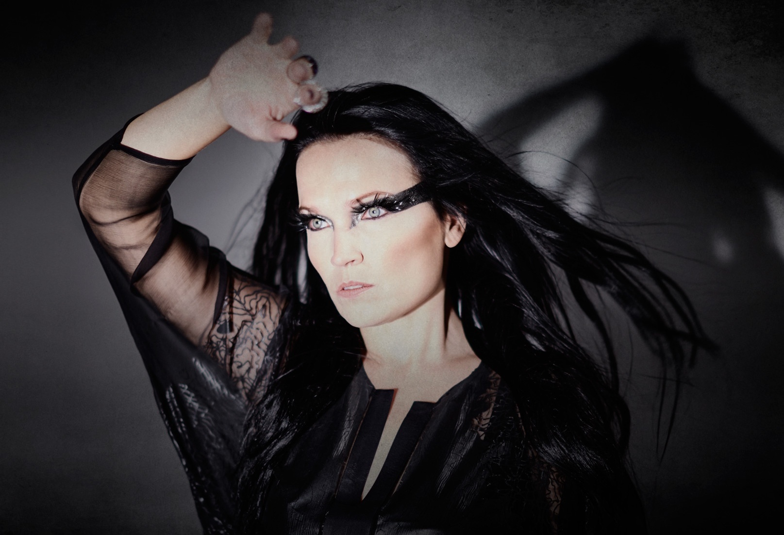 tarja_back_1120_010.jpg