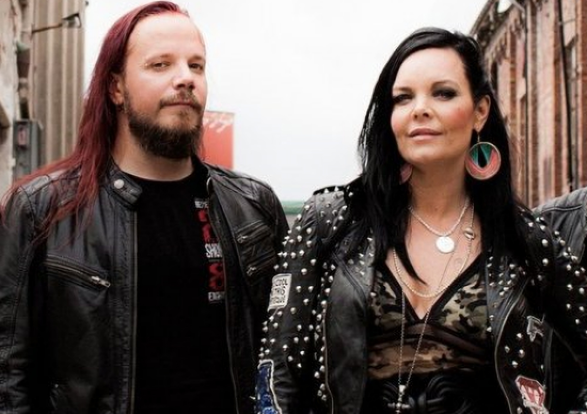 Komoly a baj! Jani Liimatainen Anette Olzon-t is ghostolta!