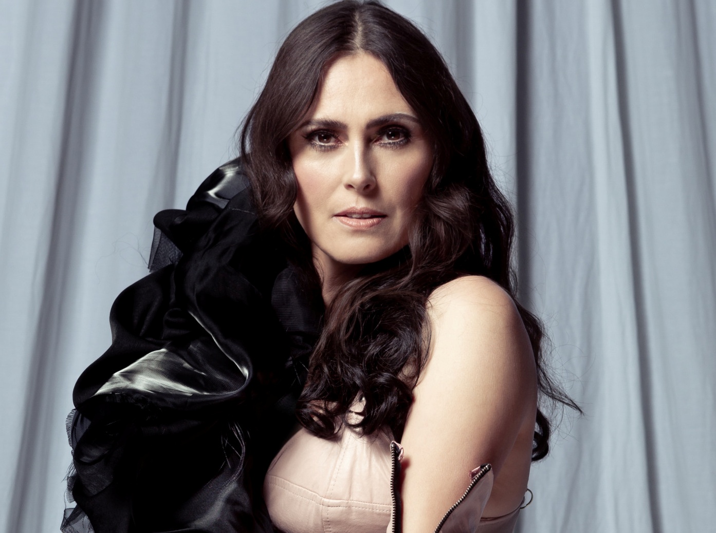 Újabb szólólemezt tervez Sharon den Adel?