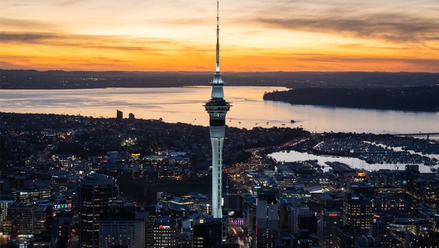 newzealand_com-sky_tower1.jpg