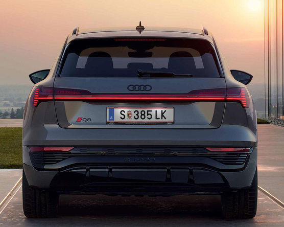 Magyarországra érkezett az új Audi Q8 e-tron