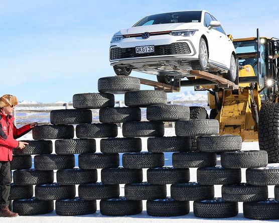 Auto Bild: Négyévszakos 225/40 R18 abroncsok