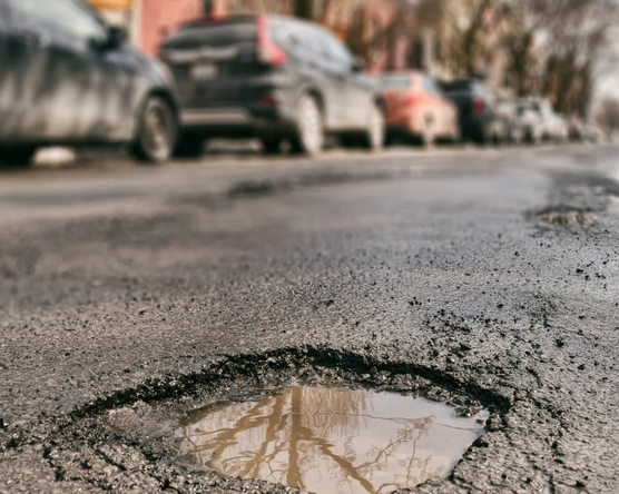 Vigyázat, kátyúk!